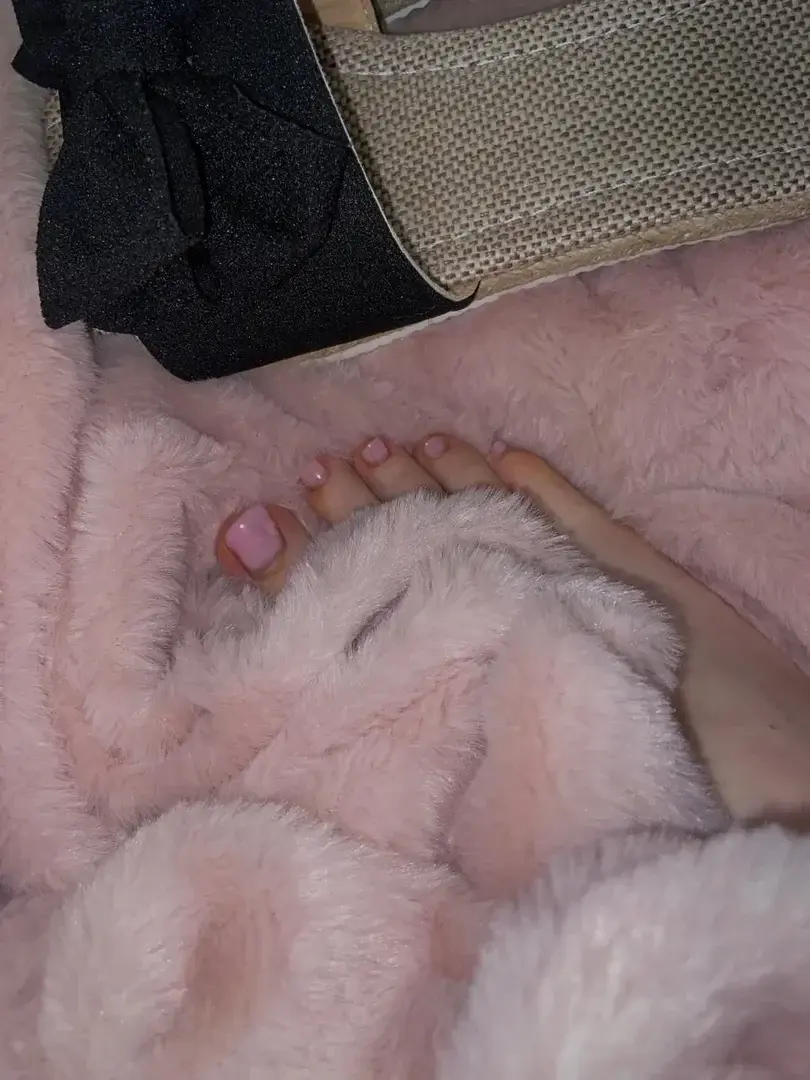 Leak & nude 3 — Feet4free