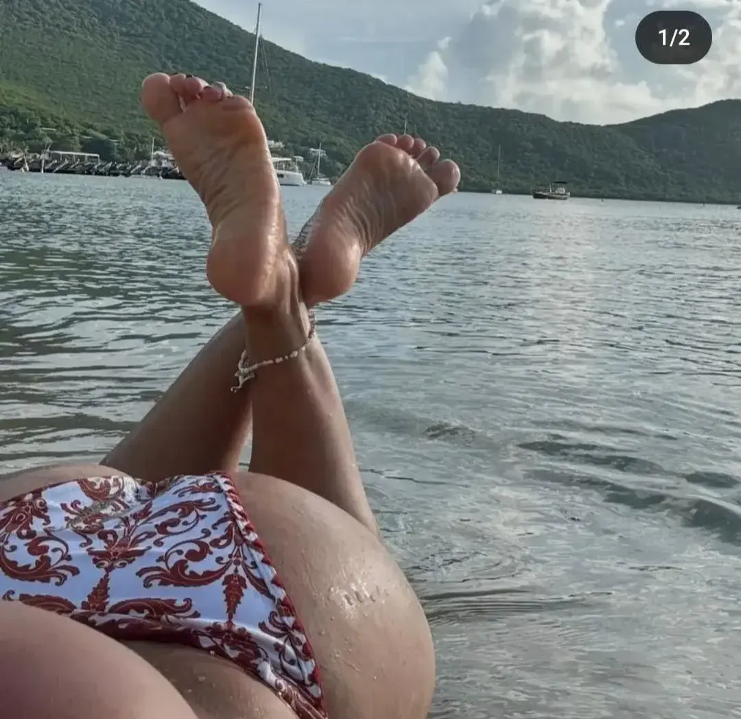 Leak & nude 1 — alix-frenchfeet