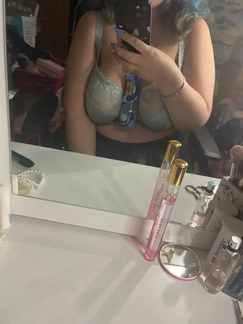 Leak & nude MYM — Luxesensuel : « De news postes arrivent très vite 🥰 » (MYM)