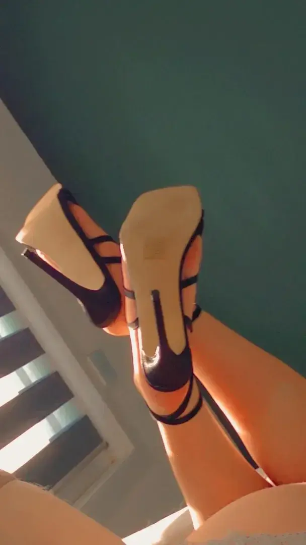 Leak & nude 4 — ambre-feets