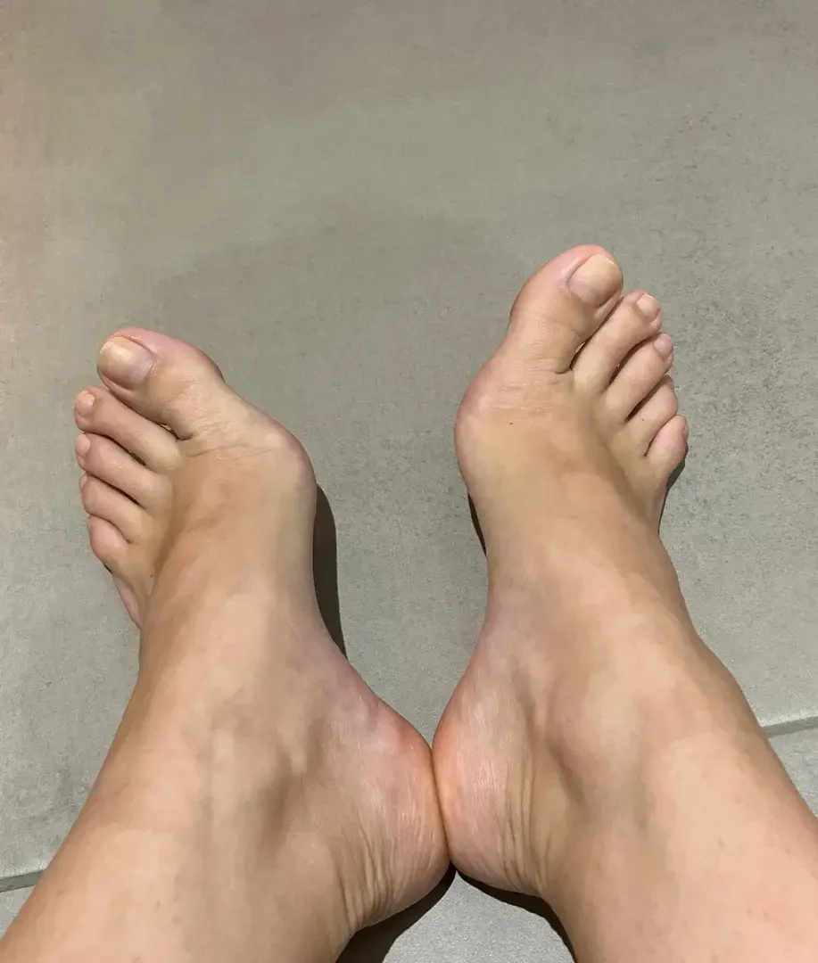Leak & nude 2 — Apiedecouvert