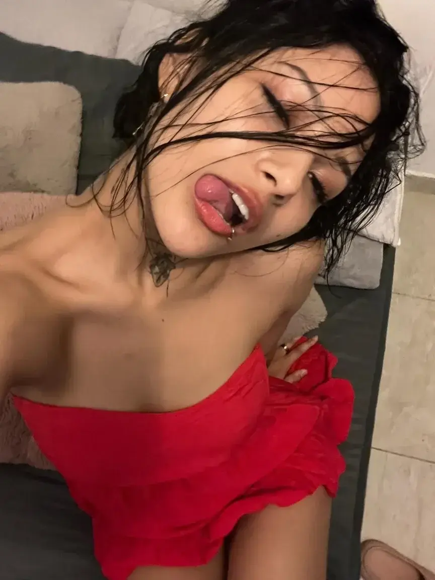 Leak & nude 9 — Galatis