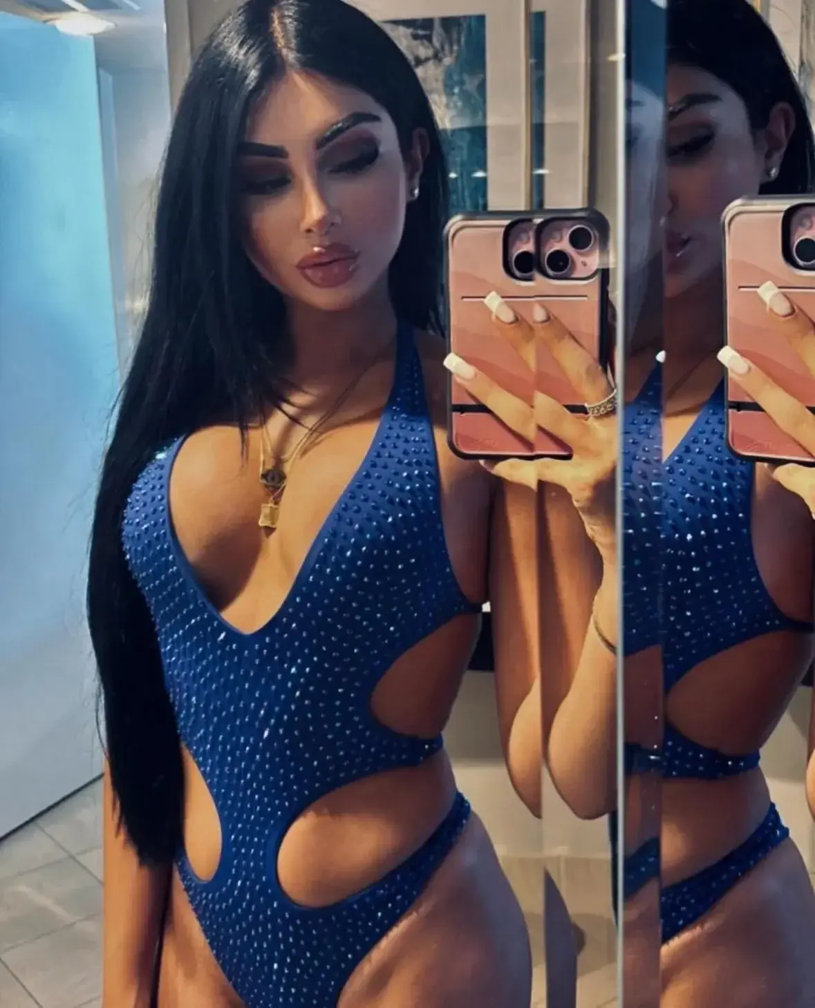 Leak & nude 1 — adriamaltepe