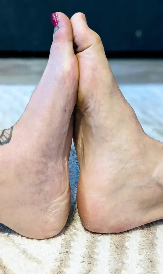 Leak & nude 4 — Sweetyfeet44