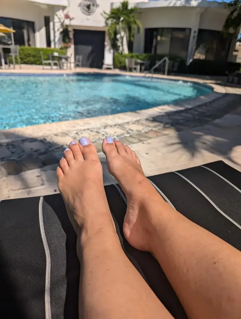 Leak & nude 3 — Andreabeautifulfeet