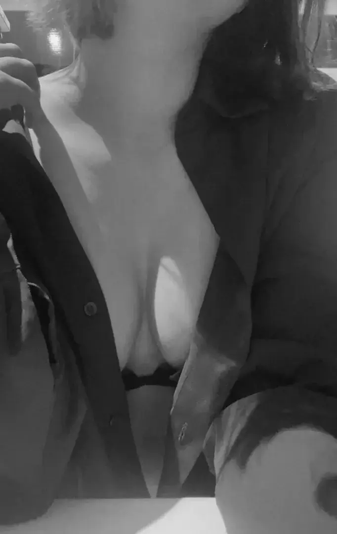 Leak & nude 1 — Petitelapine1223