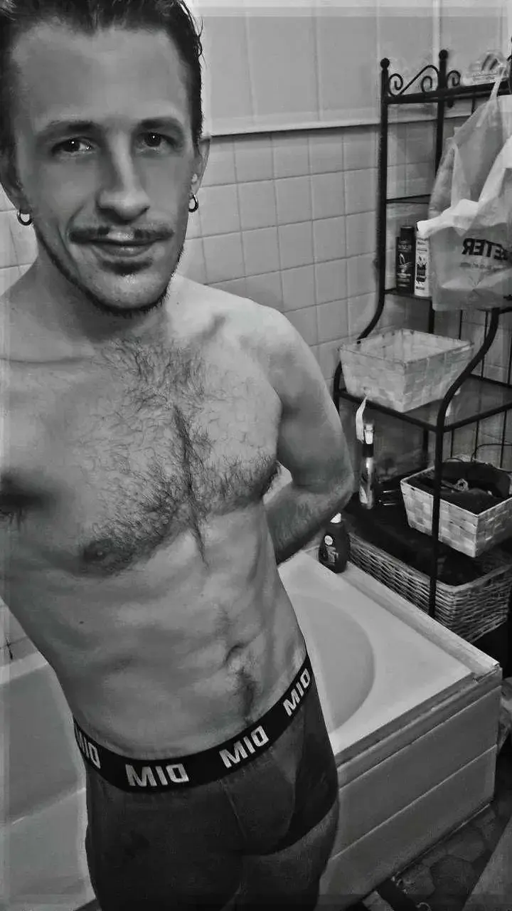 Leak & nude 2 — Maximuswhite