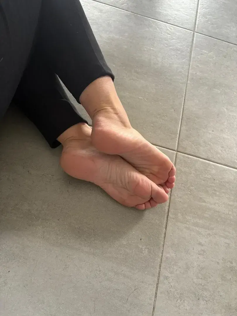 Leak & nude 1 — LiciaFeet
