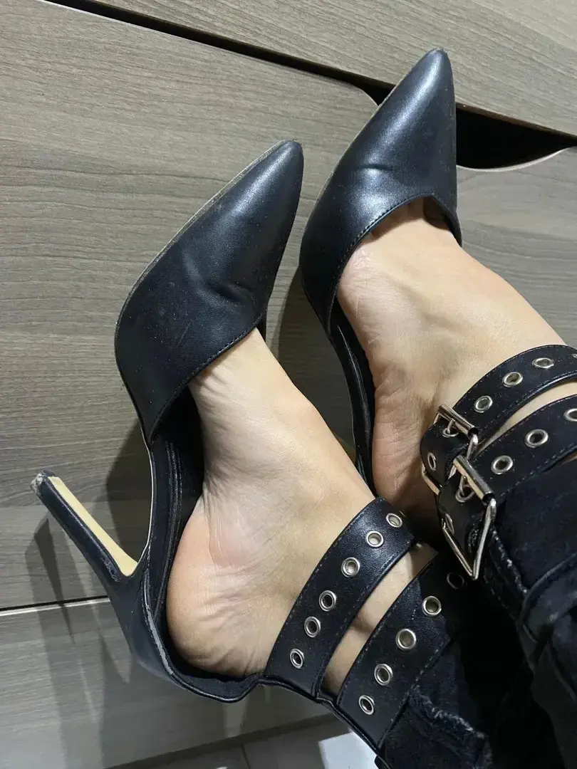 Leak & nude 4 — Glamourfootlove