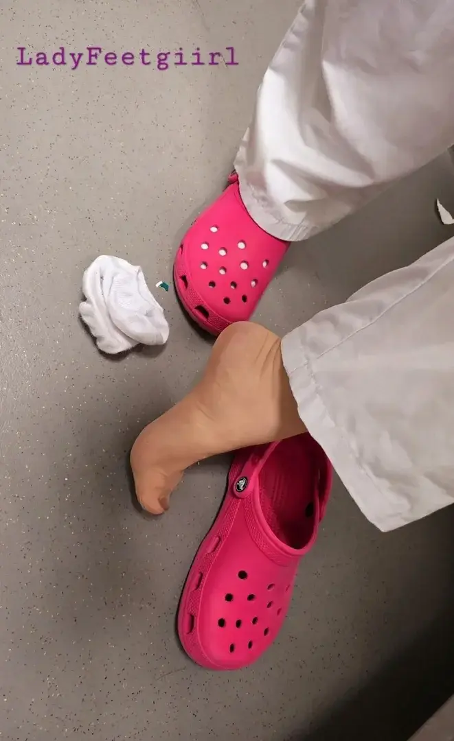 Leak & nude 5 — Ladyfeetgiirl