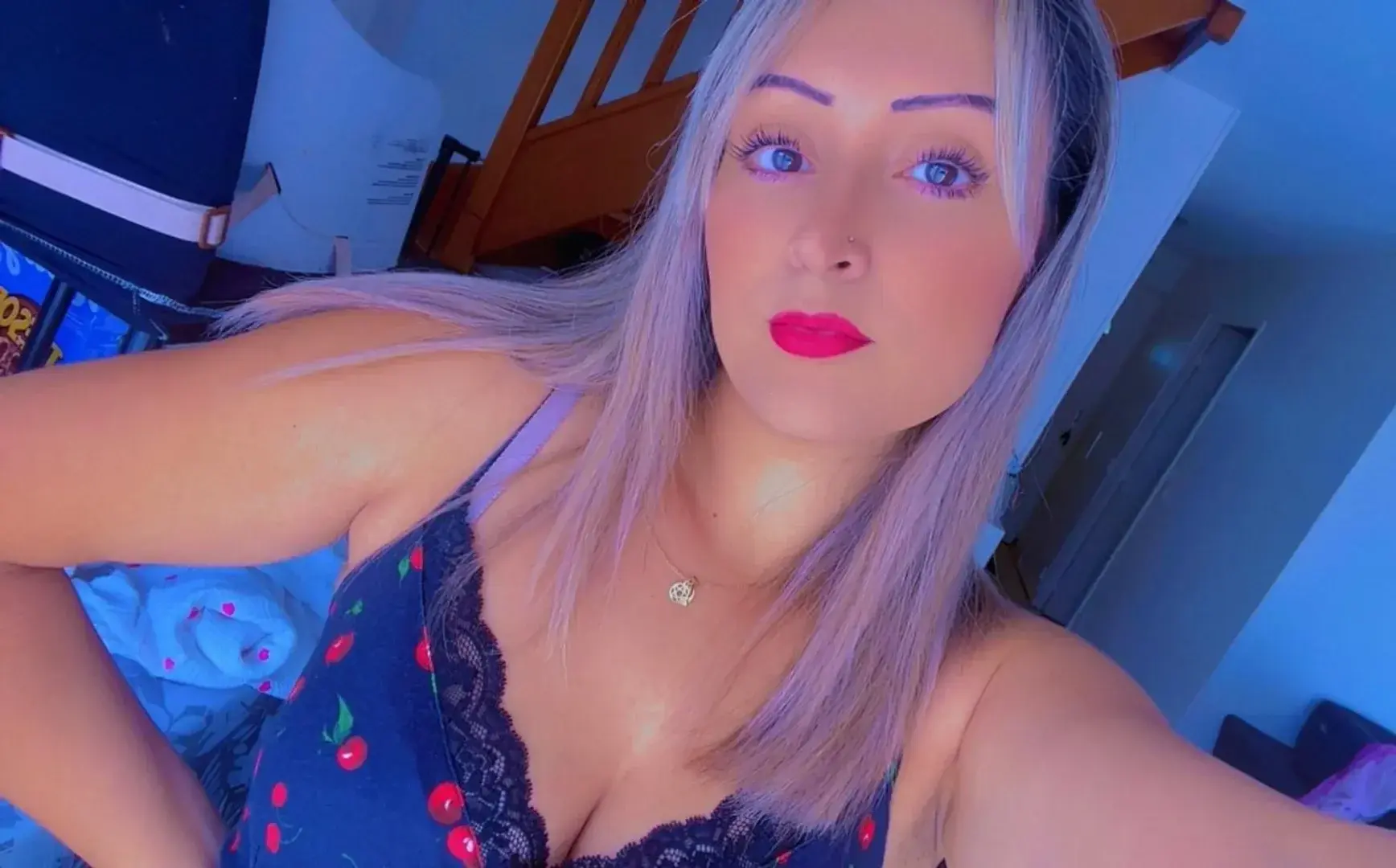 Leak & nude 11 — Locaa_girl