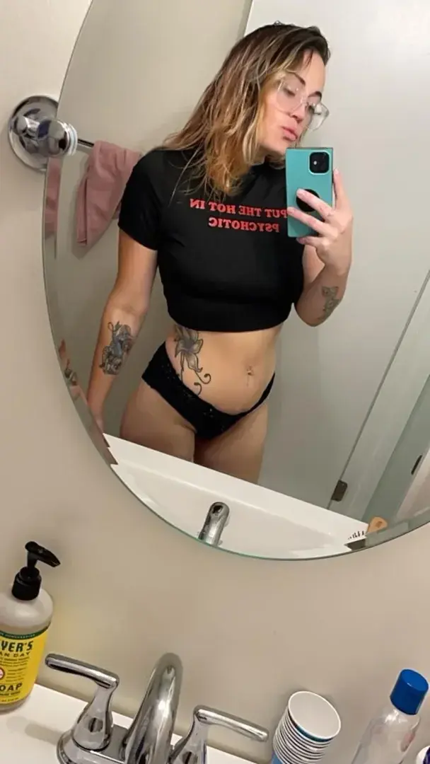 Leak & nude 1 — Trippy-hippie869