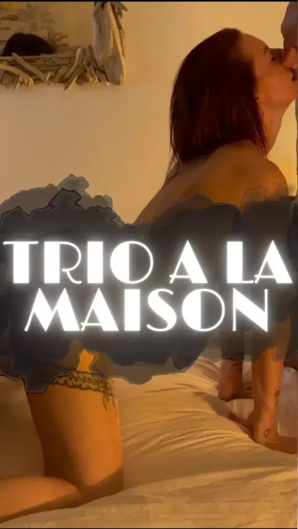 Un bon trio à la maison de 35 minutes ! Deux belles queues bien dure qui m'ont baisés !Vidéo disponible pour mes abonnés !Quoi de mieux que de voir une milf comme moi se faire défoncer !