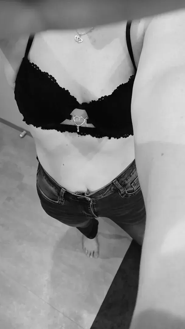 Leak & nude 2 — fleur