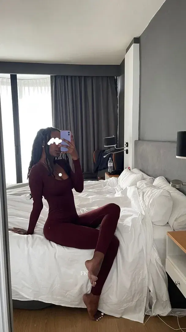 Leak & nude 1 — Flanmkannel