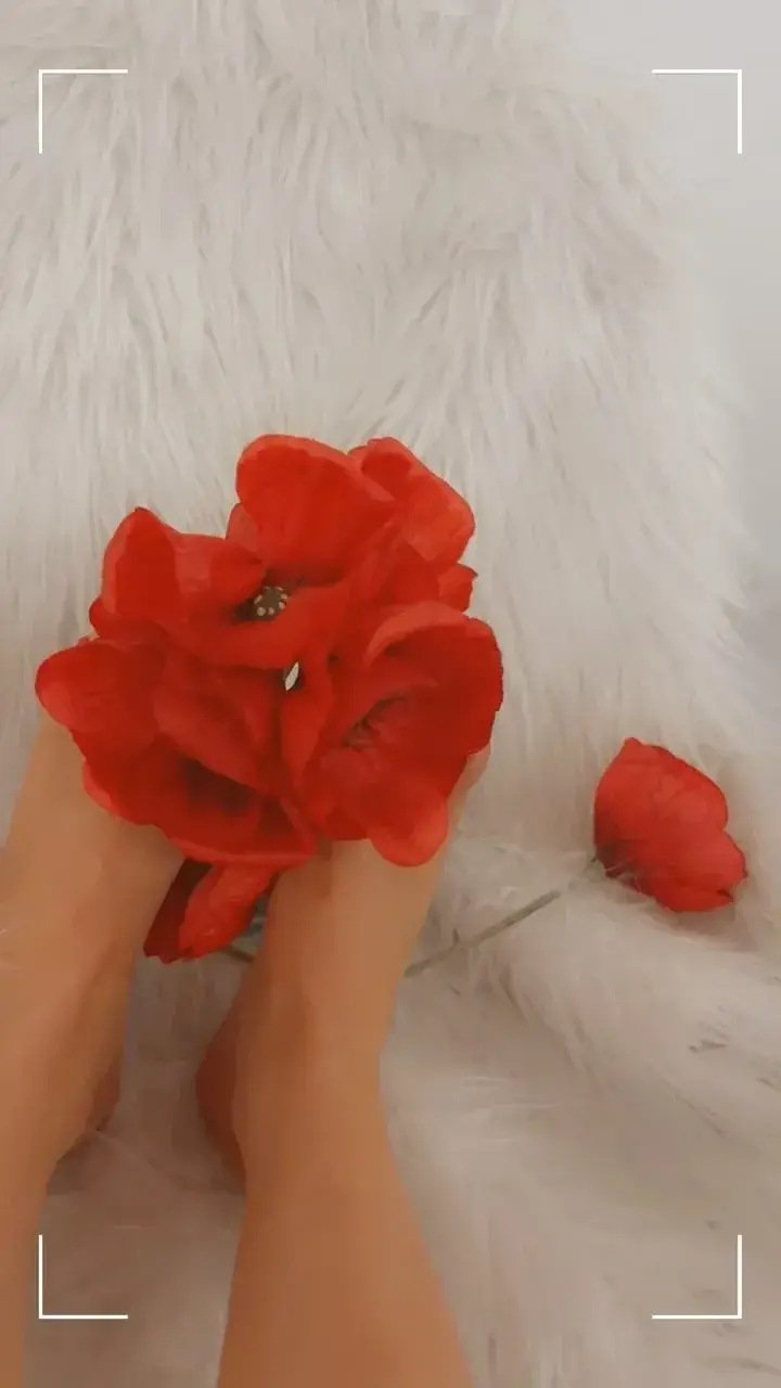 Leak & nude 2 — Lovelykisspieds