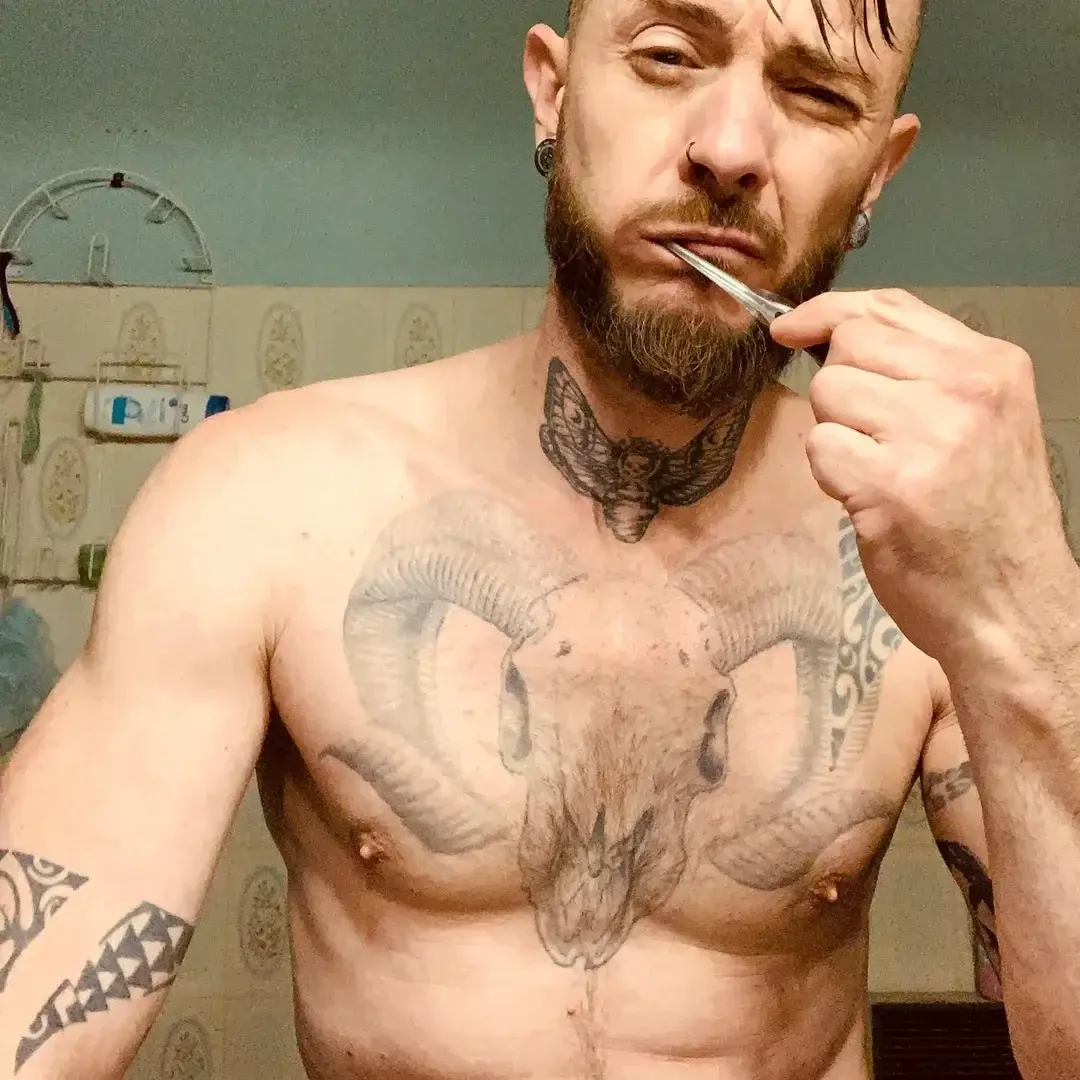 Leak & nude 1 — soumisehard