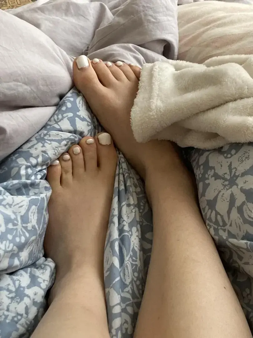 Leak & nude 1 — LavenderLizzie