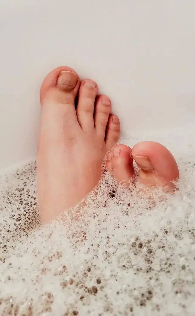 Leak & nude 3 — Pieds_489