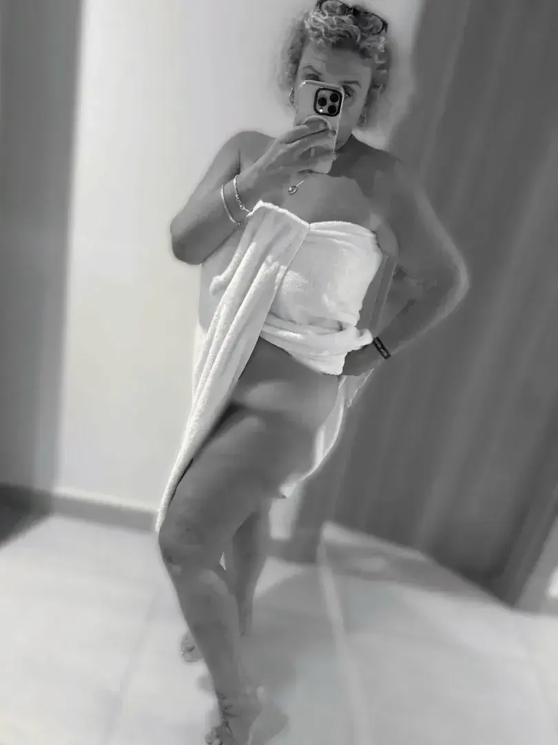 Leak & nude 2 — Paloma_curvy