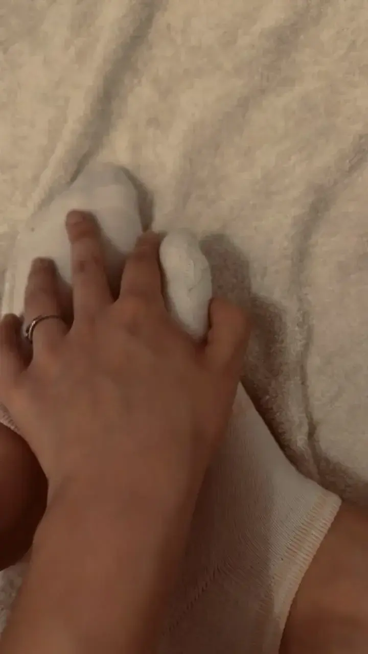 Leak & nude 6 — chaussette_girl