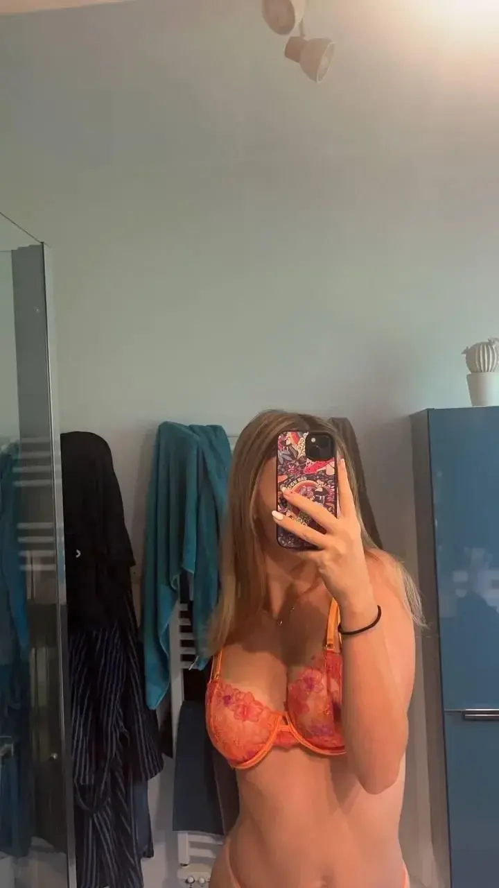 Leak & nude 1 — Roxanneee