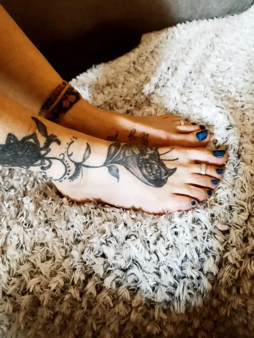 Leak & nude 3 — sexyfeeth87