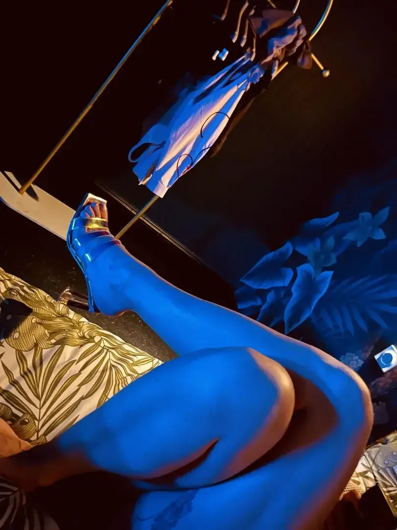 Leak & nude 7 — Plaisirsdespieds