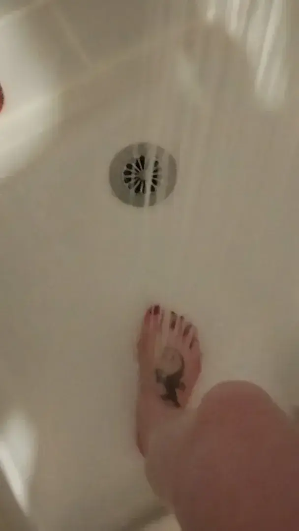 Leak & nude 3 — Beau-pieds-tatoue
