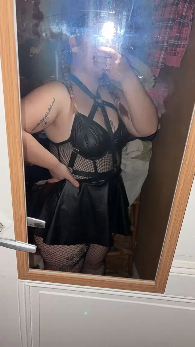 Leak & nude 4 — Leila31
