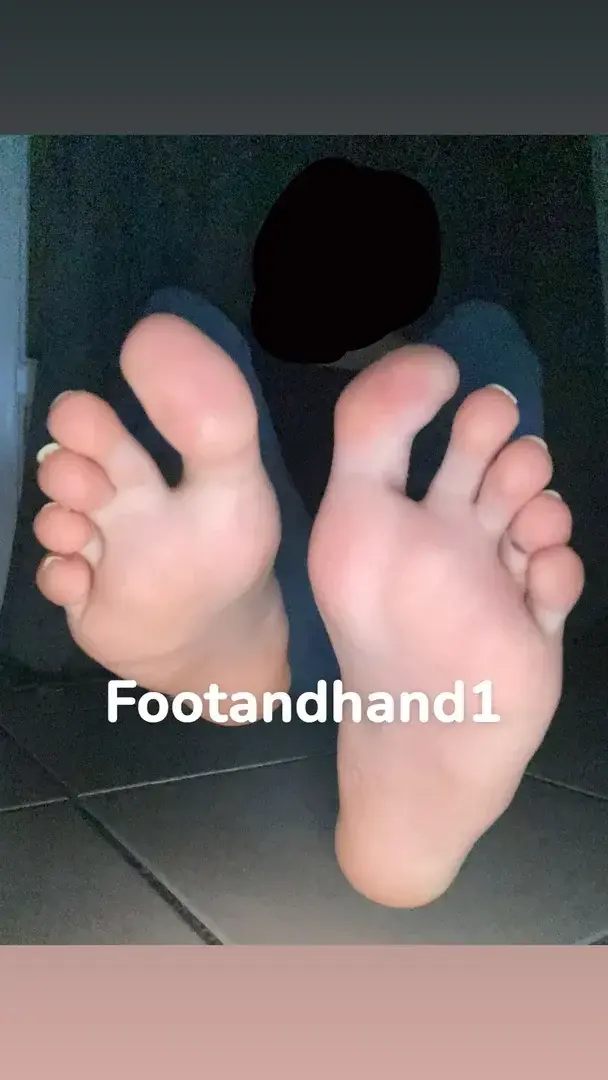 Leak & nude 15 — Footandhand