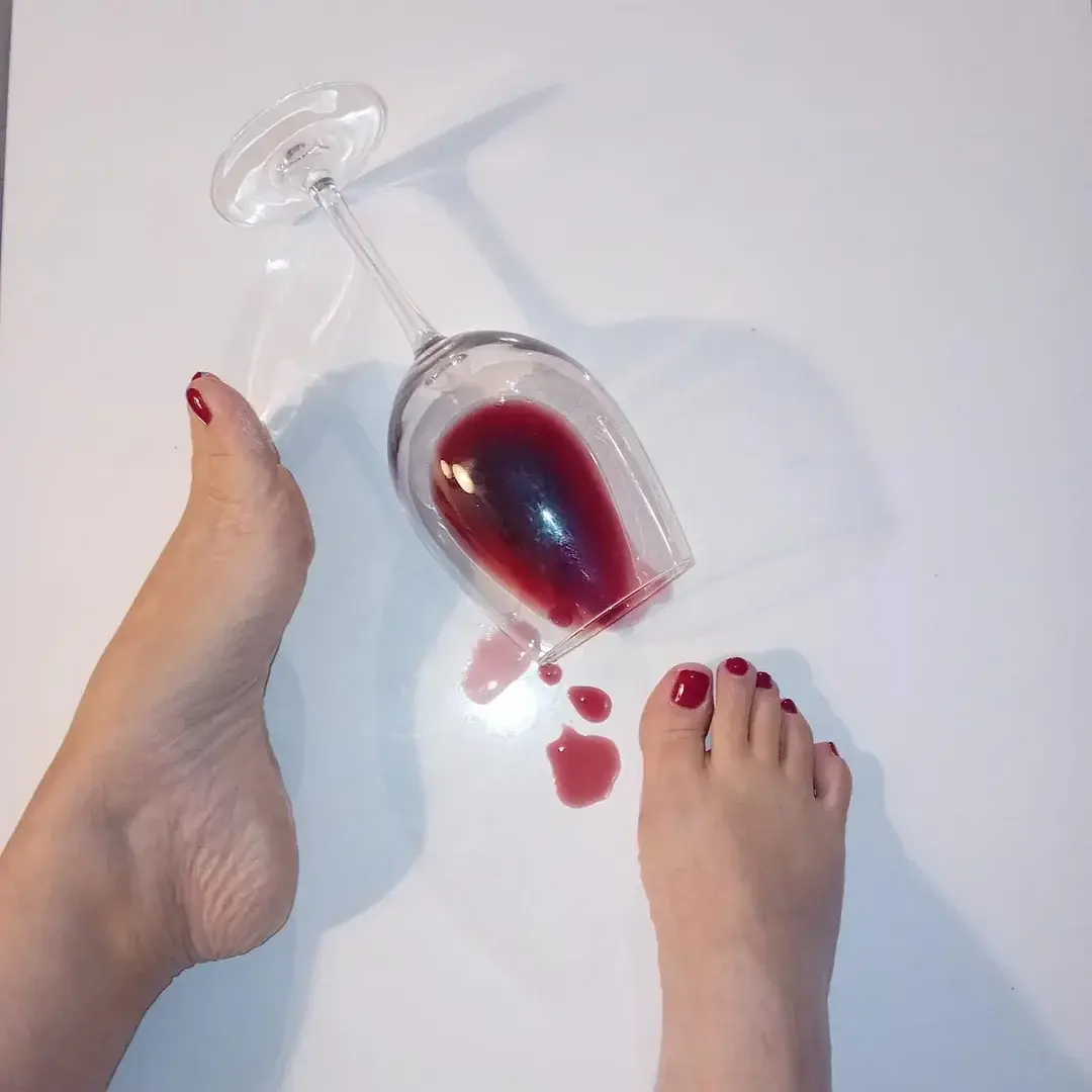 Leak & nude 1 — Souslescarpin
