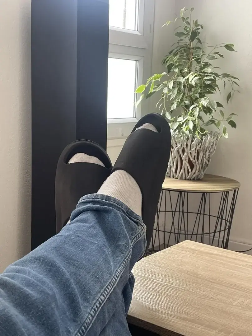 Leak & nude 2 — Footmascular