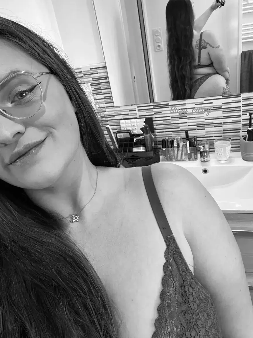 Leak & nude 16 — Suzy_curvy