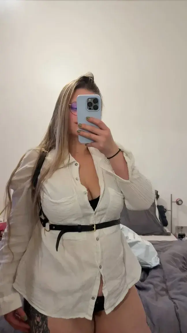 Leak & nude 4 — Suzy_curvy