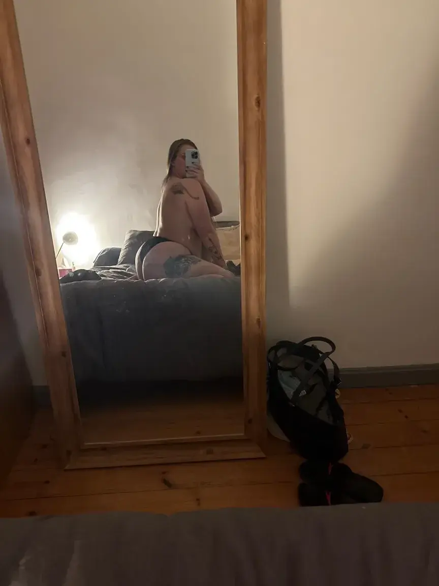 Leak & nude 5 — Suzy_curvy