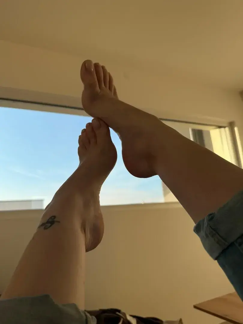 Leak & nude 5 — Feetnaky