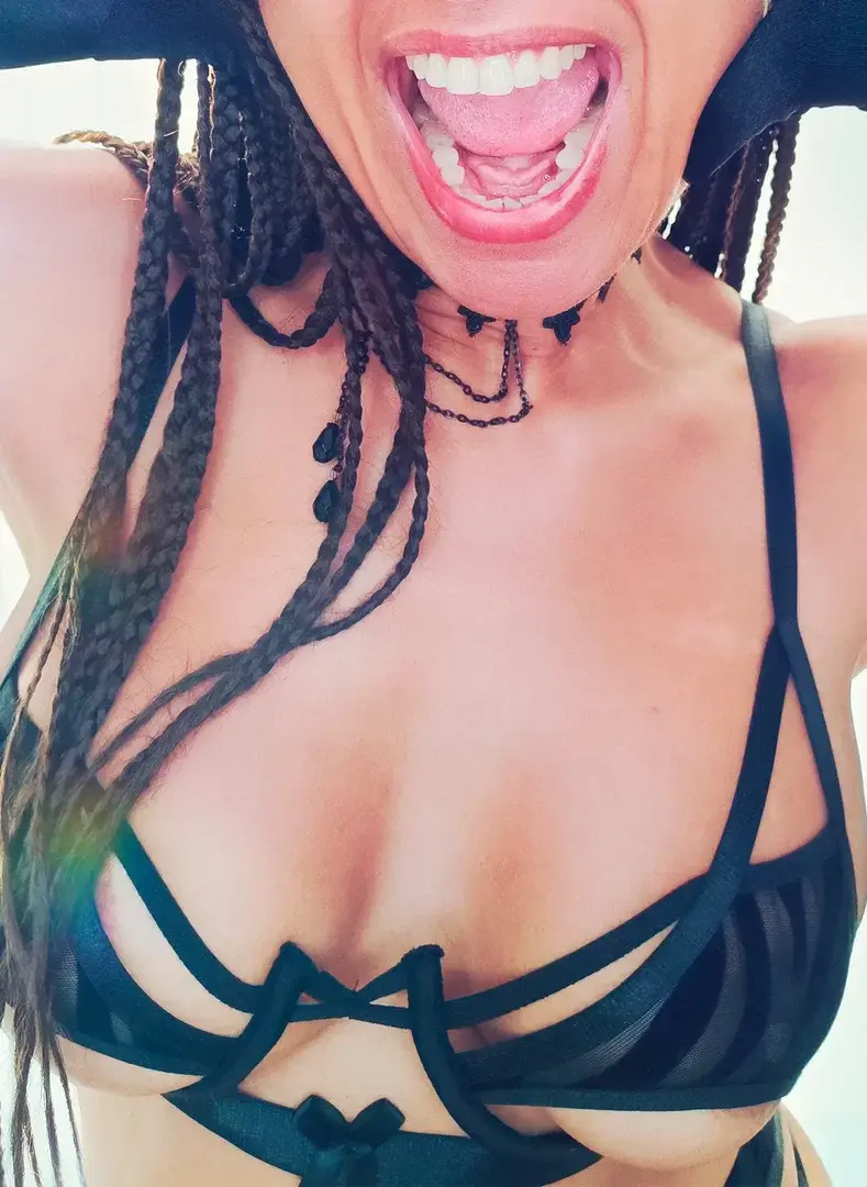 Leak & nude 1 — Myqueeny
