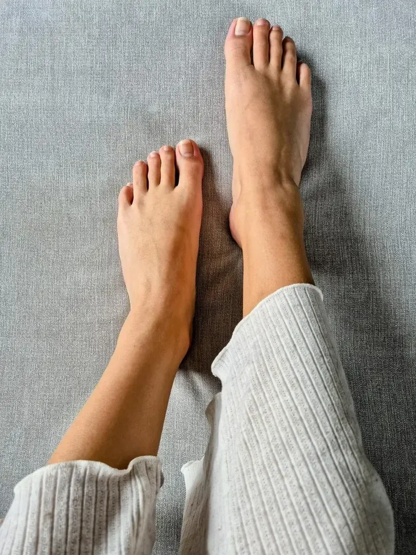 Leak & nude 1 — feetdesirs