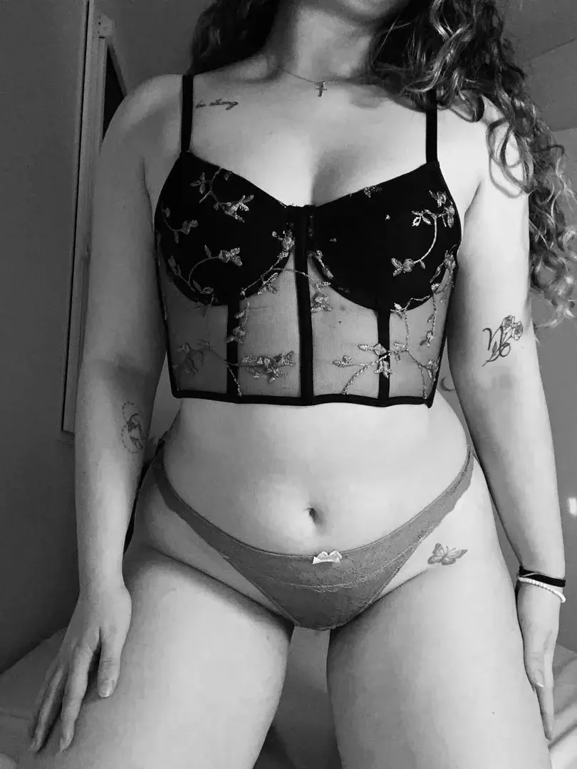 Leak & nude 7 — Bellyssima