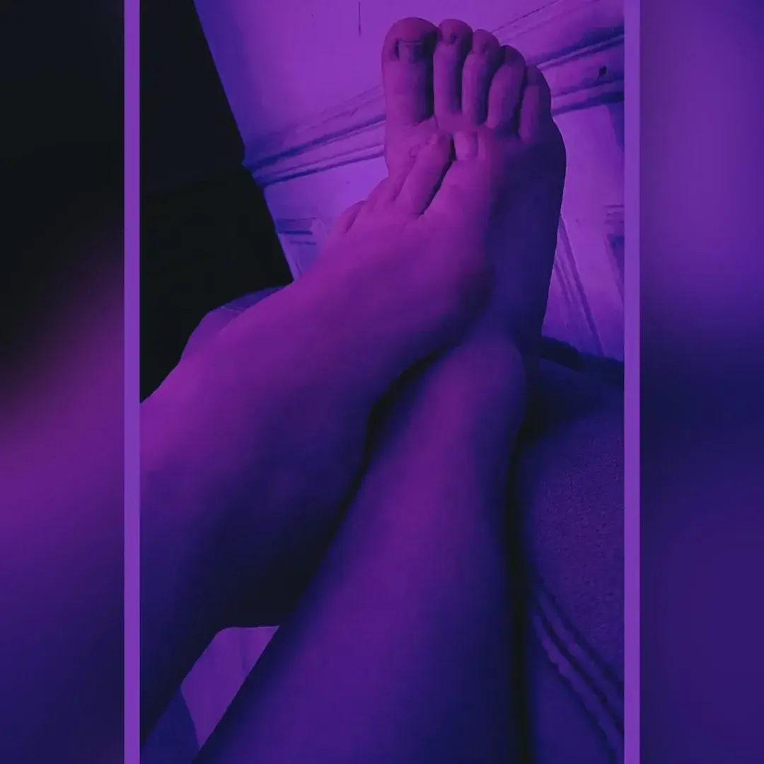 Leak & nude 3 — Piedsglam06