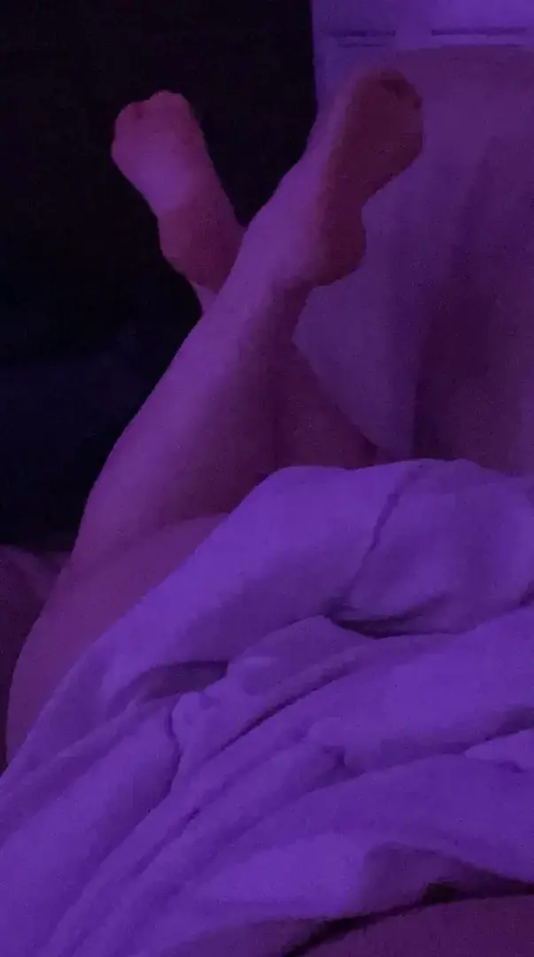 Leak & nude 6 — Piedsglam06