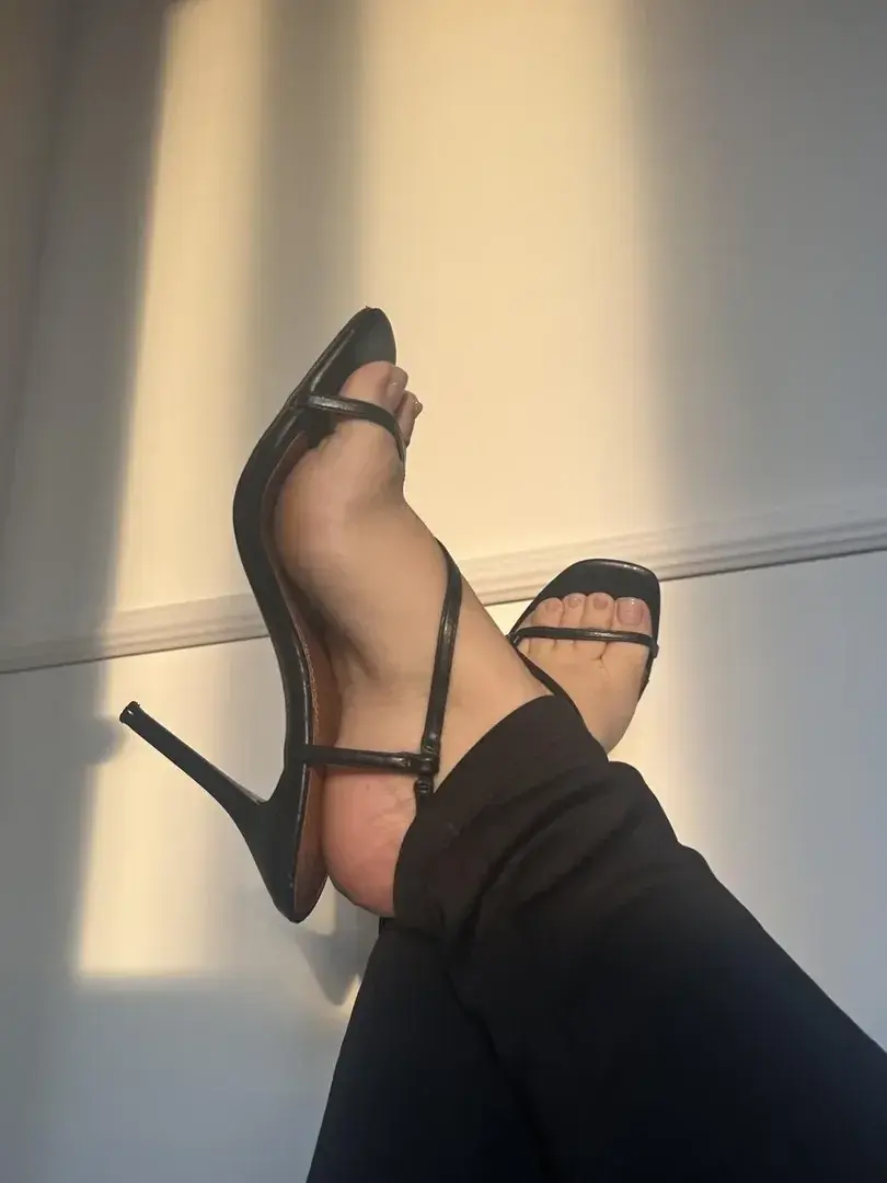 Leak & nude 3 — Feet_heelslexy
