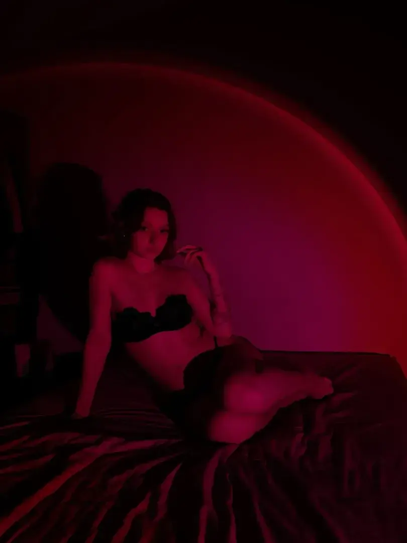 Leak public de Emma_calypso — « Accès 100% GRATUIT dès maintenant ! Viens vite t'abonner pour ne rien rater ! 👀 » (nude) sur MYM