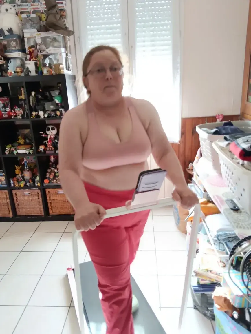 Leak & nude MYM — Larousse49 : « média » (MYM)