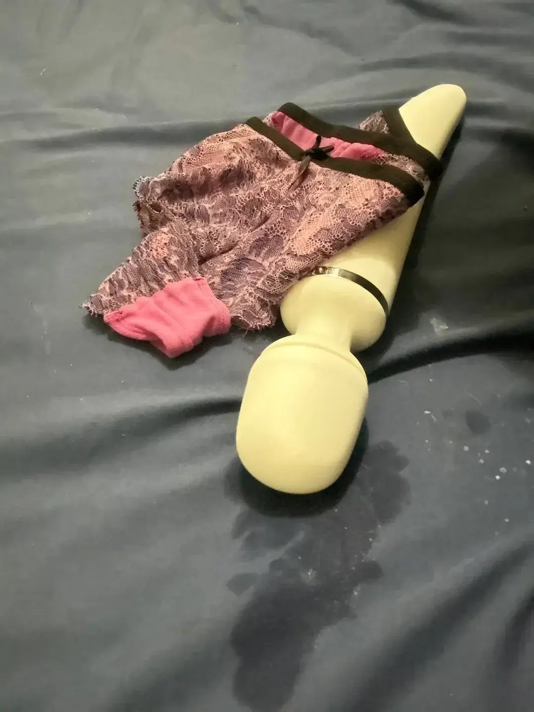Leak & nude 2 — evenly
