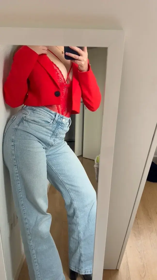 Leak & nude MYM — sobigboobs : « Utilise le code BOOBSFREE, tu pourras voir mes gros seins gratuitement et bien plus😏 » (MYM)