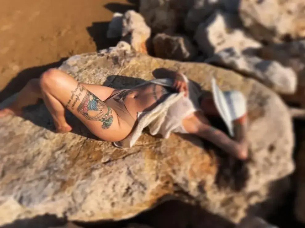 Leak & nude 4 — Anni_dalla_luna
