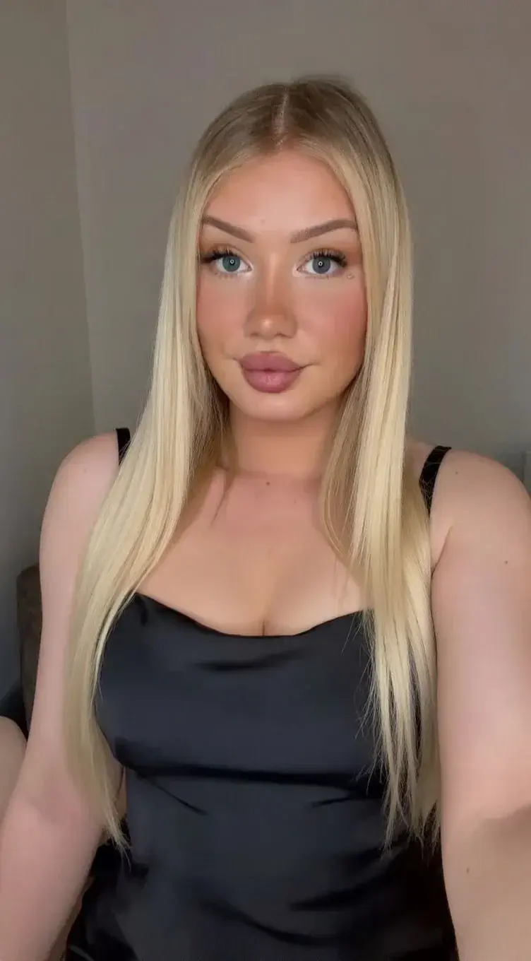 Leak & nude MYM — Trannyeva : « ENFIN UNE VRAIE TRANS PAS OPÉRÉE 🏳️⚧️ ABO 100% GRATUIT 😈 Oui, je l'ai encore... viens en dm pour voir ça 👀 » (MYM)