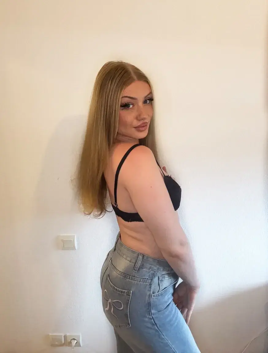 Leak & nude MYM — Trannyeva : « TRANS, FÉMININE & BIEN CHARGÉE 🏳️⚧️ ABO 100% GRATUIT 💖 viens voir par toi-même en DM... » (MYM)